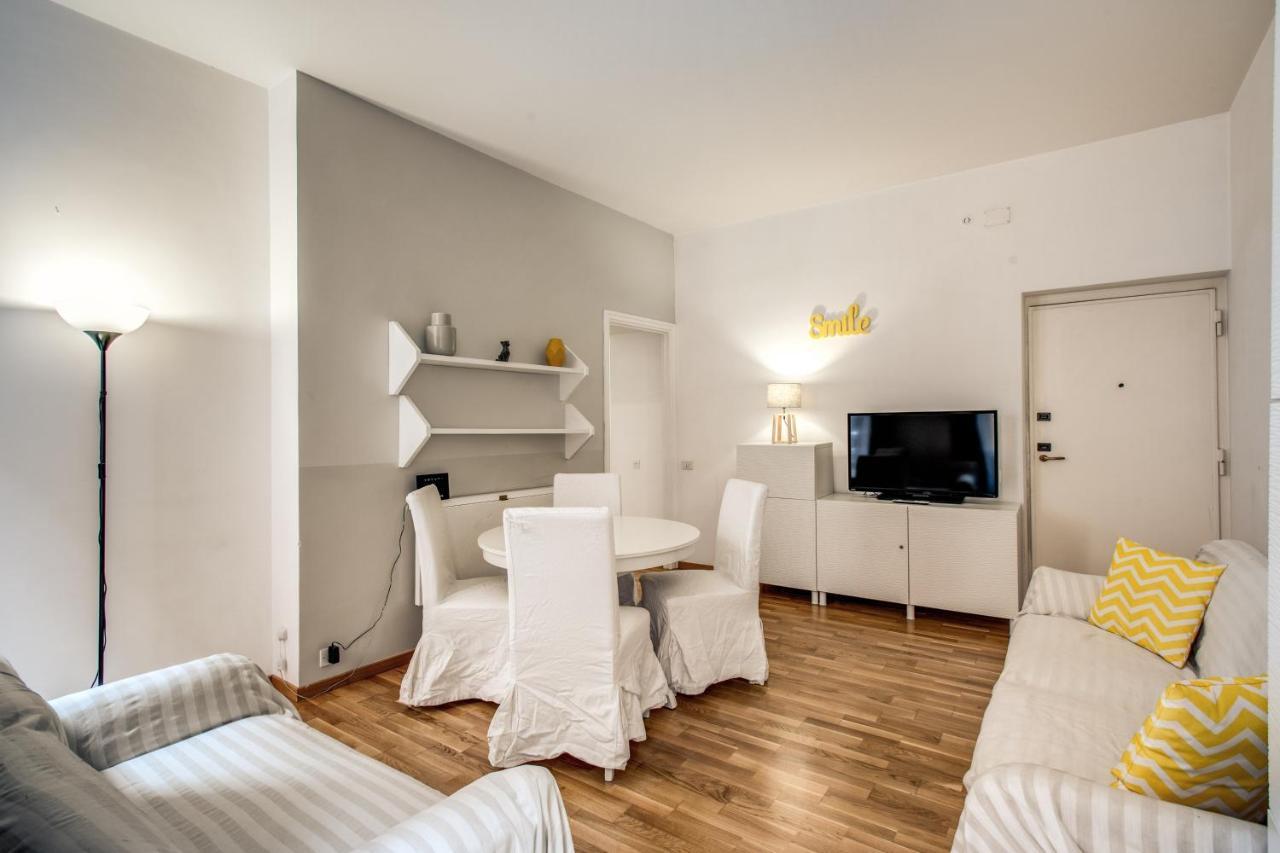Family Room In Via Del Corso Central Roma Exterior foto